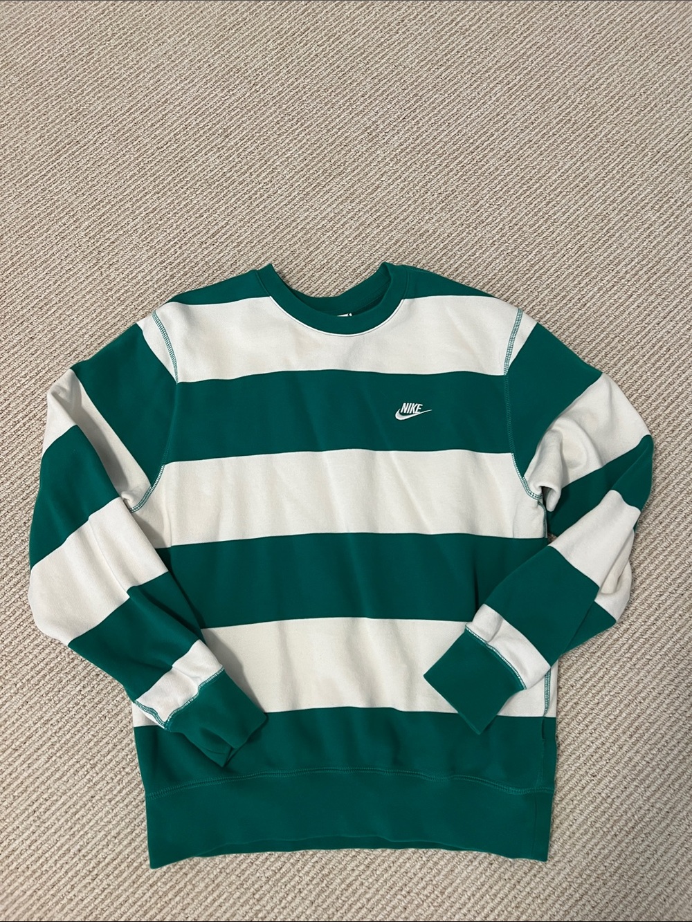 Nike Green and White Wide-Stripe Crewneck Sweatshirt
